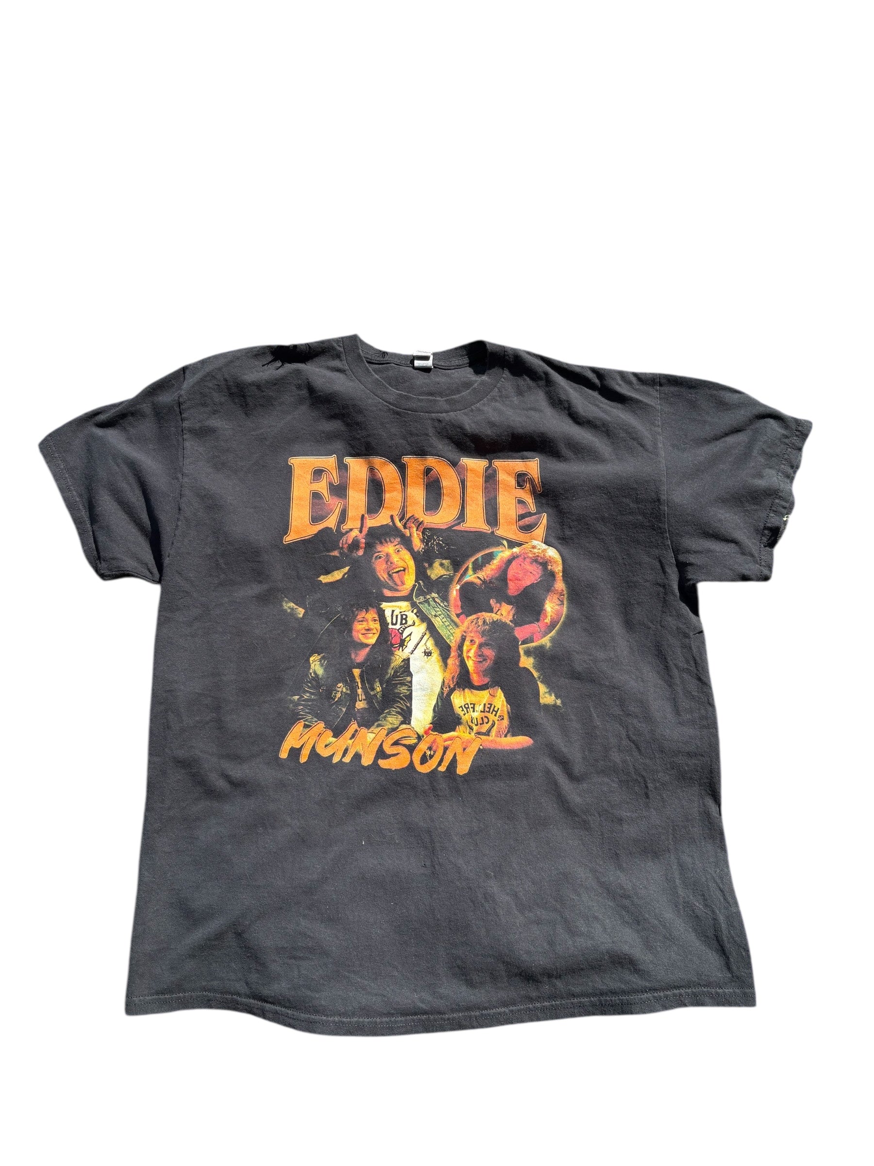 (SOLD OUT)Eddie Munson Graphic Tee – Retro Stranger-Style Rock Shirt (Men’s XL)